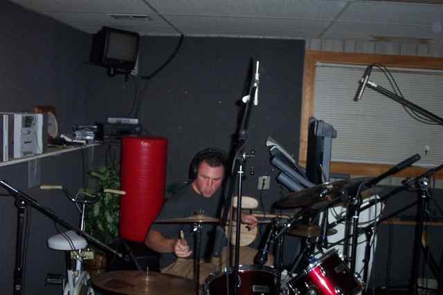 TheAudioPod's tweet photo. 🎤 The AB technique creates a wide, spacious sound—perfect for bigger rooms! Ready to step up your drum recording? Learn how at https://t.co/ChrgEN0D40 🔥

#FridayVibes #DrumRecording #AudioProduction #SoundTech #RecordingTechniques https://t.co/h2RwjMSWcB