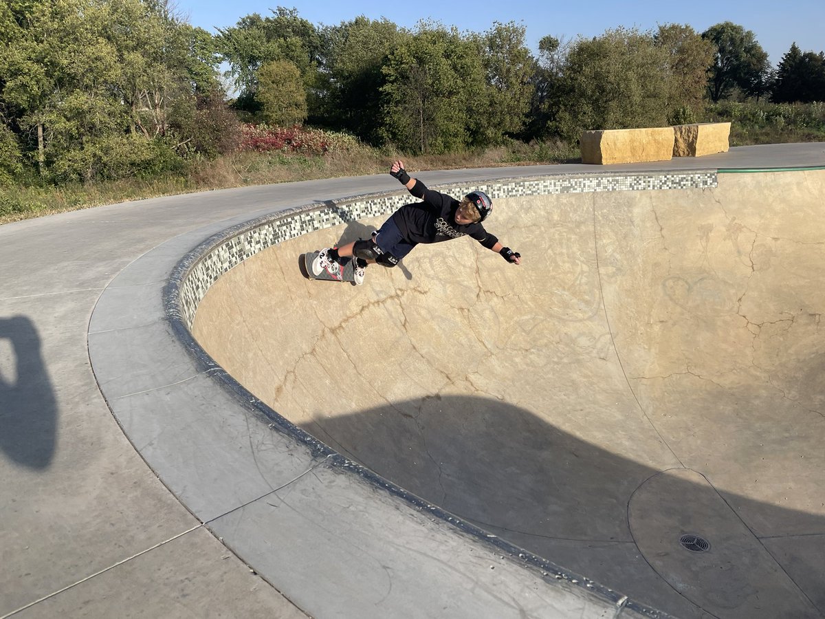 FiniteSingularity tweet media