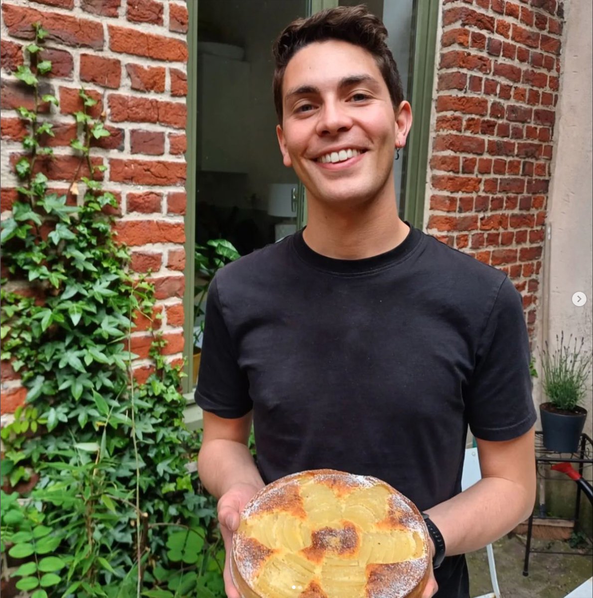 🫖Nouveau à Wazemmes : l’Imparfait, un salon de thé culturel. Ouvert depuis le 12 octobre, le gérant Thomas Legrand promet, en plus des pâtisseries et des boissons, des expositions temporaires ainsi que des animations musicales.

Instagram : limparfait.lille