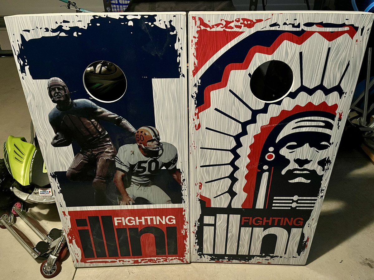 Breaking out the custom #illini boards this weekend! #illinifootball #chief