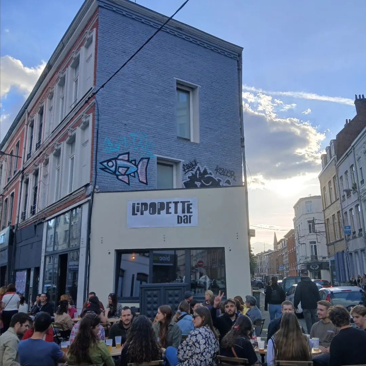 🍺 Place au Lipopette Bar, rue des Postes. Ce nouveau spot en face de l’Ingenue est géré par la même personne, mais la carte et l’ambiance se veulent différentes. Retrouvez-y des bières locales et belges, cocktails, vins, ambiance rock et jeu de fléchettes.