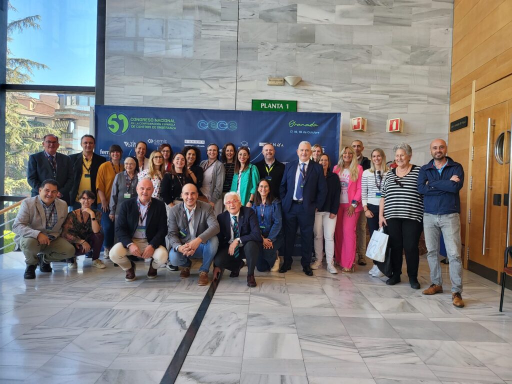 CeceiBalears's tweet photo. La @CeceiBalears, presente en el #51Congresocece en #Granada #CECEIB #educacion #escuelaconcertada #escuelaprivada https://t.co/8MiM7MDzLJ