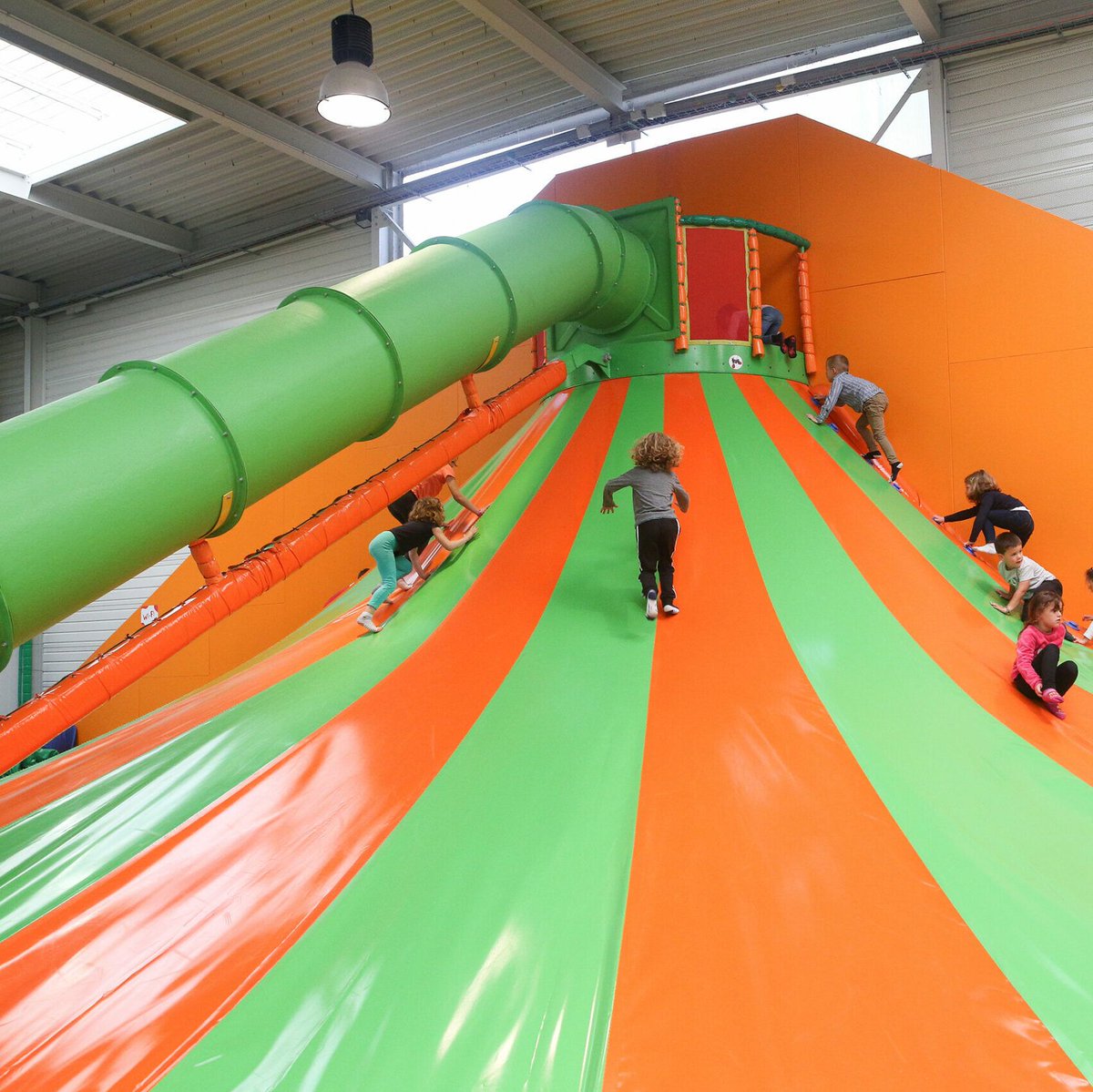 🧩 Grande nouvelle à Lomme et Vendeville, les parcs pour enfants Taho et Lina se transforment en Gulli Parc. Le programme ? 1500m² de jeux et activités avec deux grandes aires couvertes familiales et sécurisées pour les enfants de 1 à 12 ans et leurs parents.