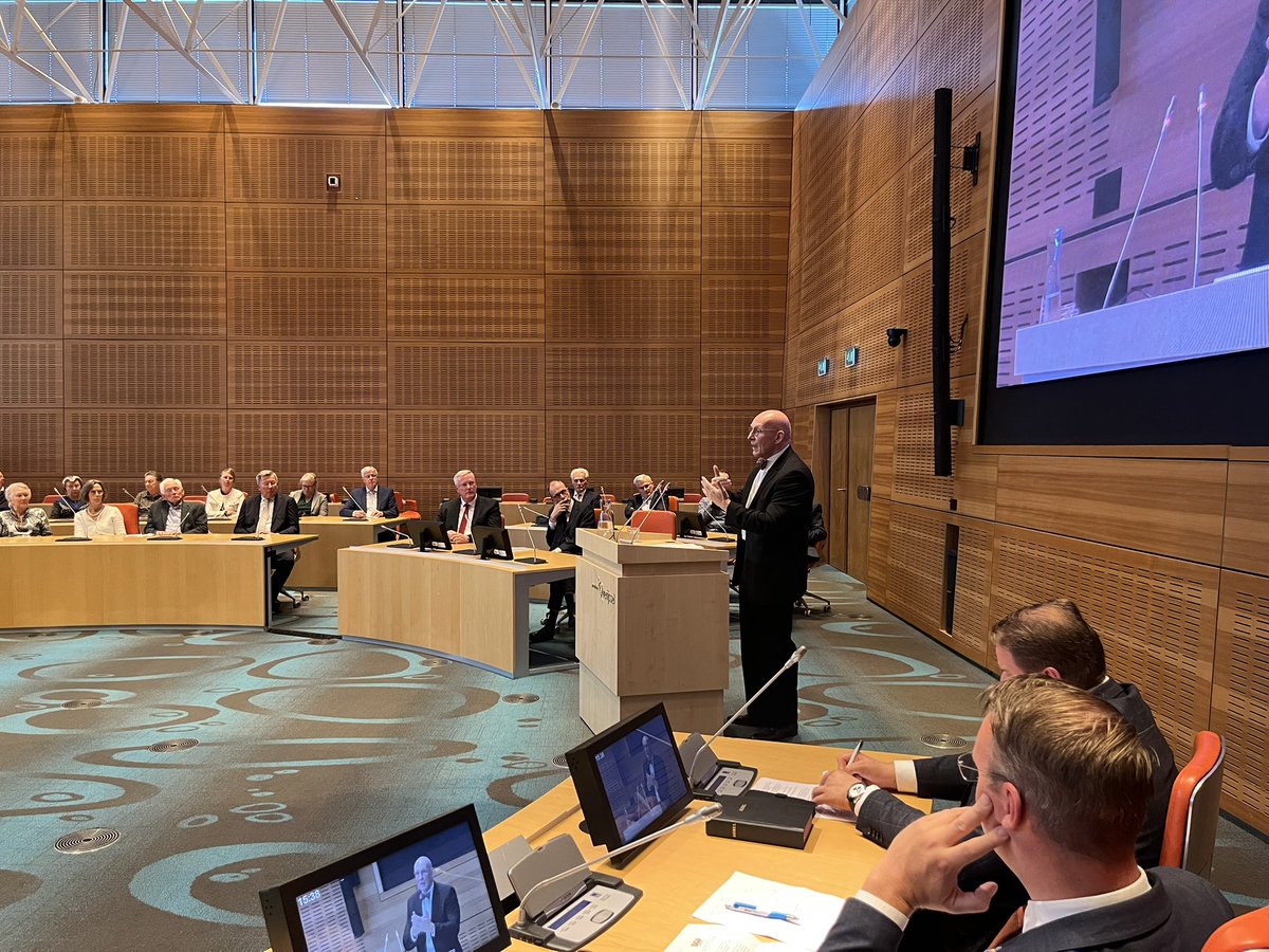 Professor Kinneging aan het woord tijdens ons symposium