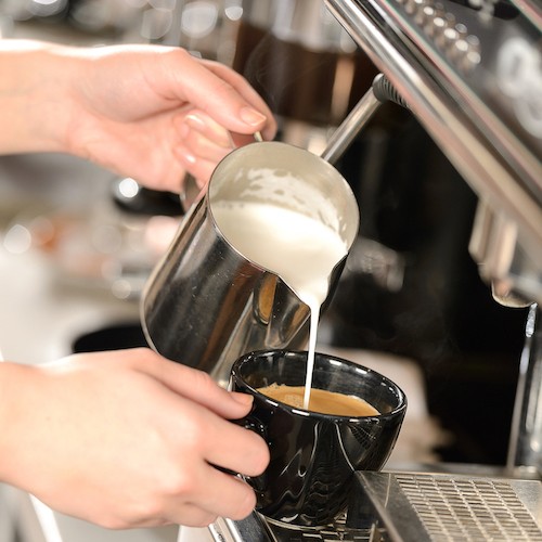 SweetgrassProp's tweet photo. When it's cold outside, find a cozy spot and warm up with a hot cup of coffee. ☕ We've got a half-dozen great places to hit during your Isle of Palms getaway. Read our blog for the details: https://t.co/FzGSIZFIAf

#IsleOfPalms #CoffeeShops #IOP https://t.co/UyDAaOZHHW