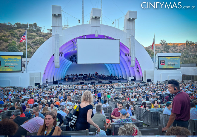 cineymas's tweet photo. #Disney celebró los años ’80s y ’90s con un #concierto mágico en el #HollywoodBowl de #LosAngeles. #cineymas #música 
https://t.co/uUtEh7wLF5 https://t.co/pyjrvfseDv