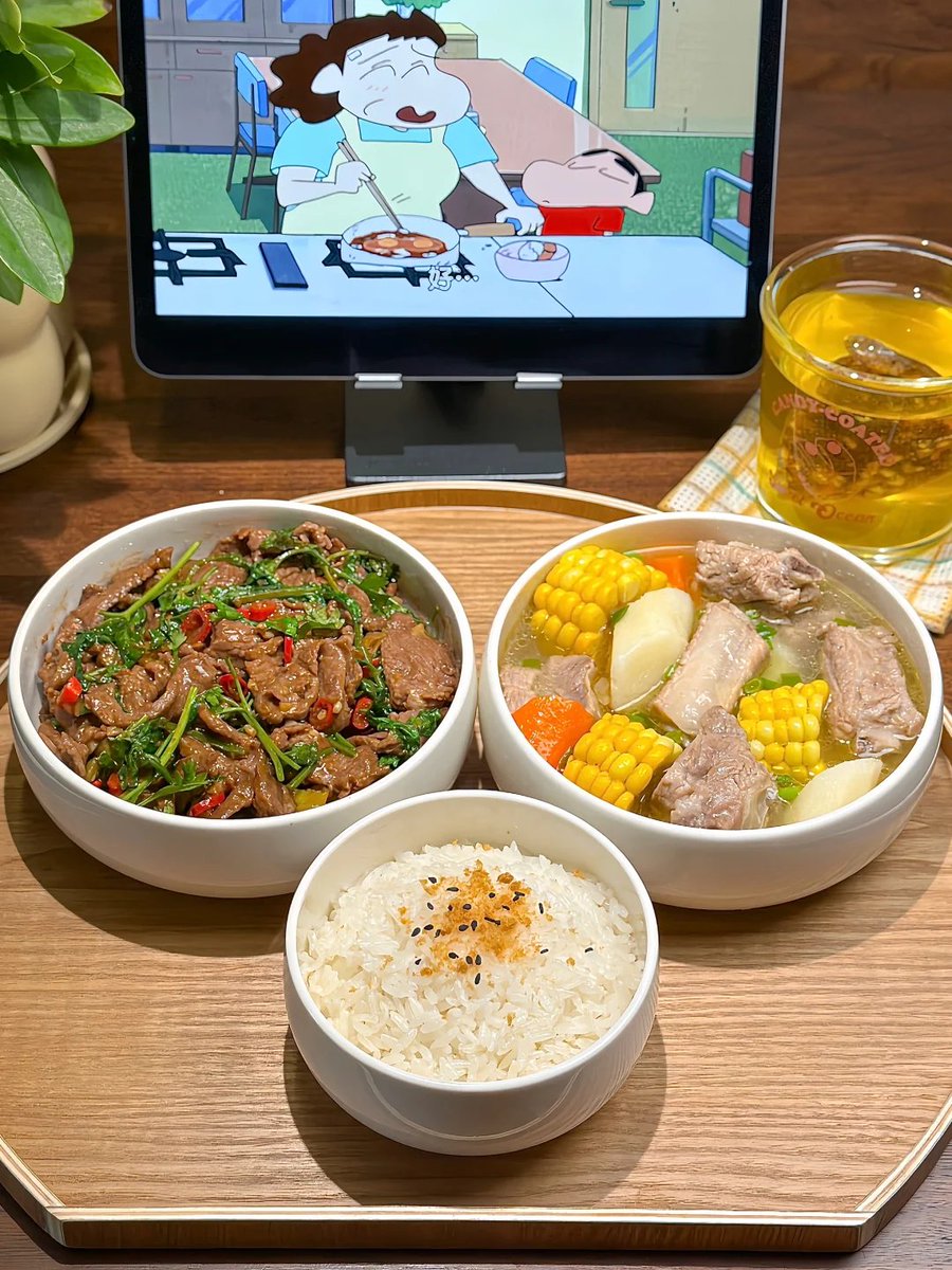 ScottAlsopp2's tweet image. 一人のかわいい生活です。幸福感でいっぱいですよ。😋#夕食です