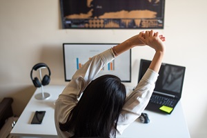 Is your tech use causing neck pain? Learn how to prevent and treat "tech neck" with tips from our experts. Your posture matters! 

Check out the blog for simple ways to stay pain-free⬇️
bilh.org/about/news-and…