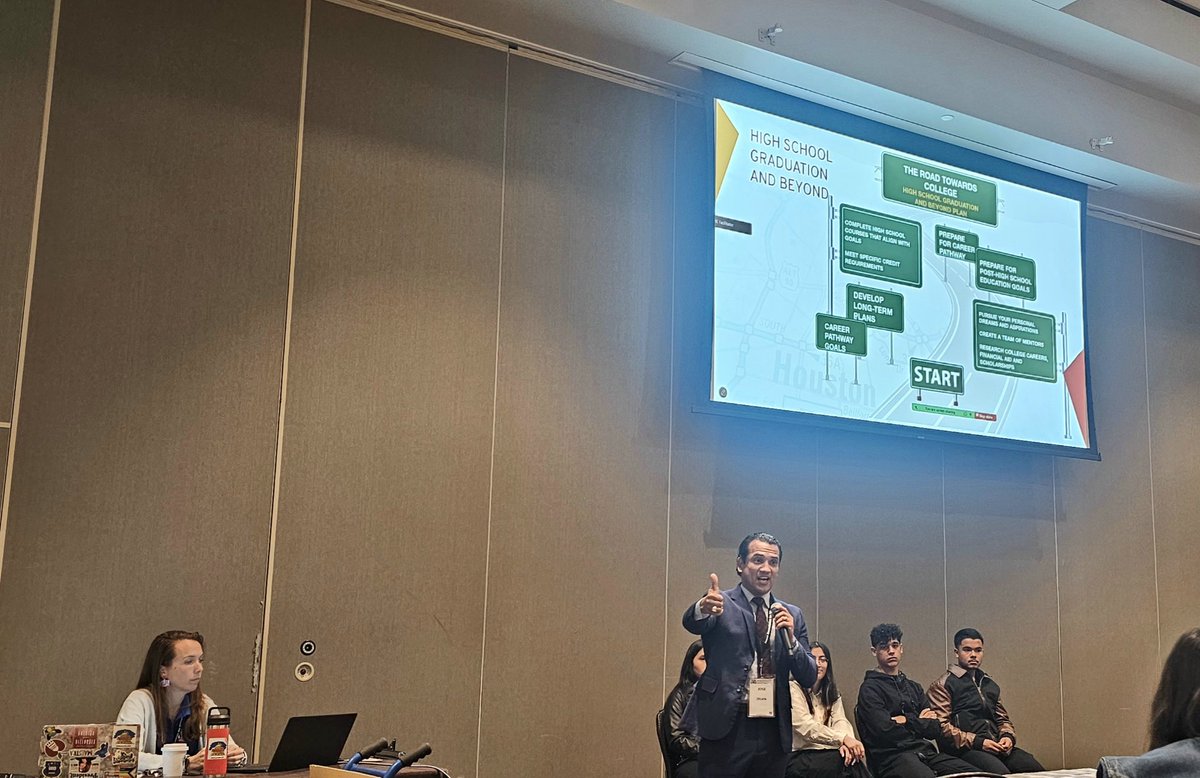 MarlenGlz53's tweet image. Support your student&apos;s dreams and get informed on post-secondary processes. Dr. Zelaya @DrZelayaSpeaks and the panel of HS students indeed left a meaningful impact with their powerful message #tabe2024 #migranted #multilingual
