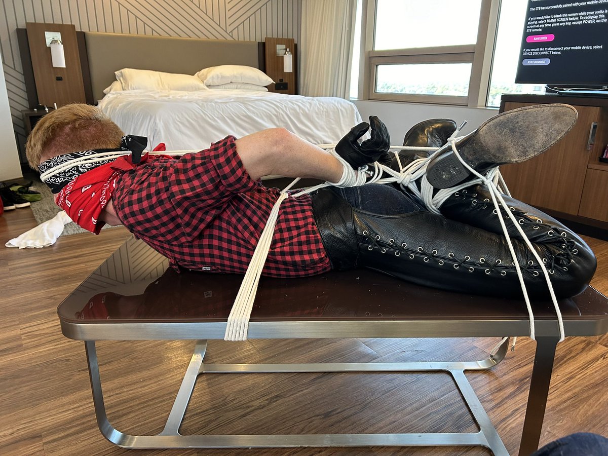 Boots,and chaps on this cowboy oh my! 
So awesome to have <a href="/TynanFox/">Tynan Fox</a> in my ropes. 😈
🪢/😈: <a href="/guamaniancub/">Guamaniancub</a>