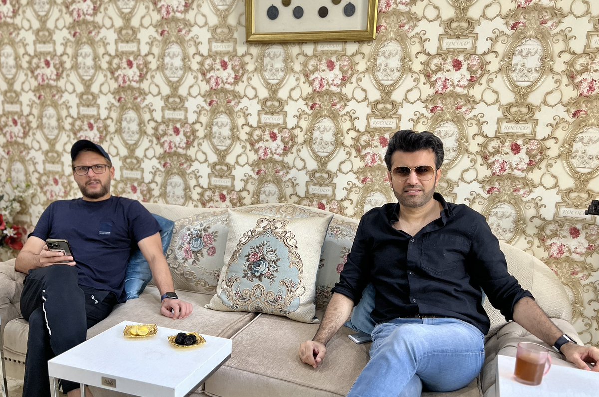 Thank you Shahid Afridi Lala for your kind invitation for lunch. Your hospitality was amazing. We discussed about great work SHAHID AFRIDI FOUNDATION is doing in the healthcare and educational projects of Pakistan.
Lala thanked entire Pakistani and Asian community based in the