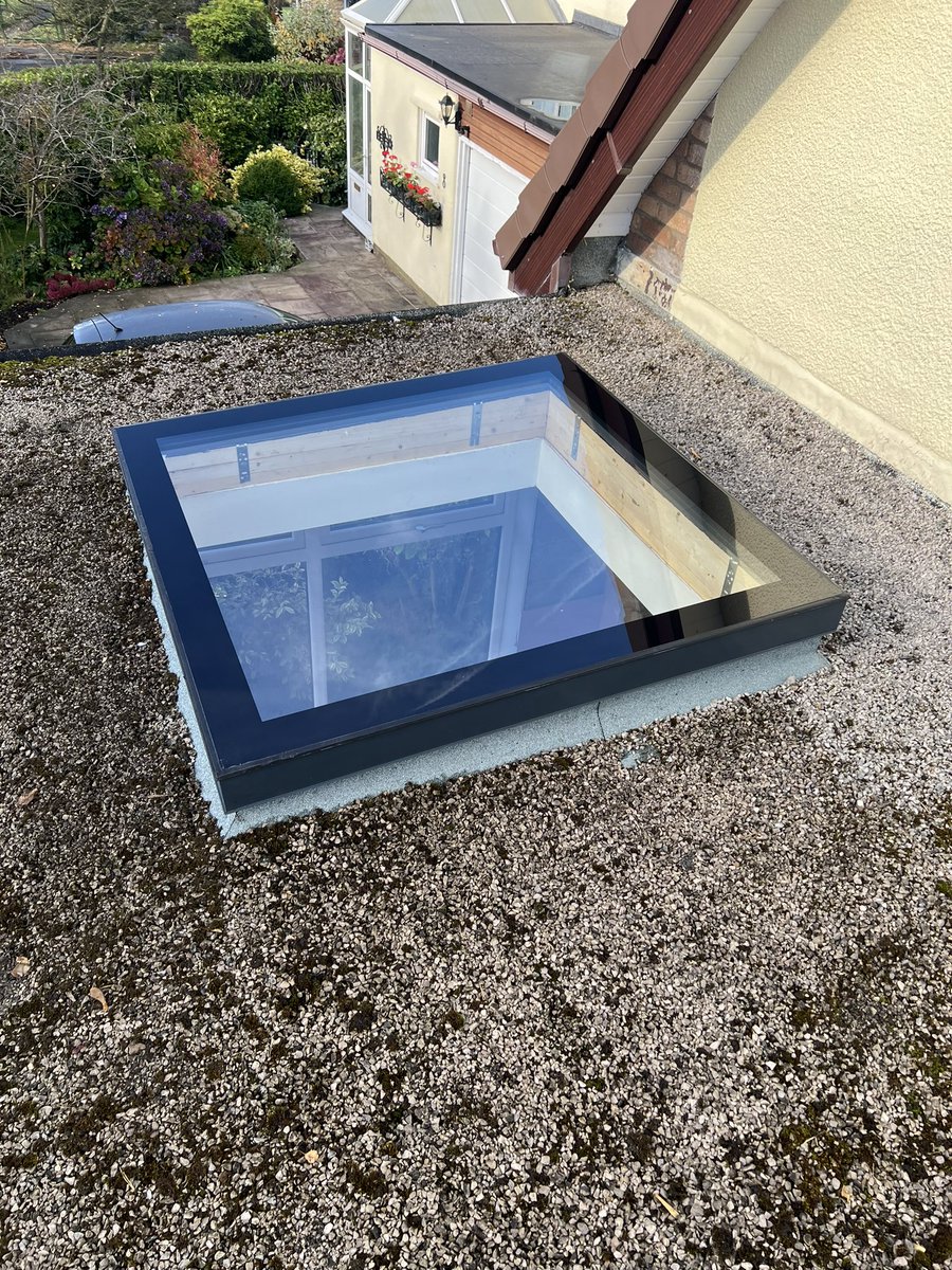 mcdermottwindow's tweet photo. @prefixsystems OPAL Performance Roof light Installation 👌🏼💙 #MakeItRight https://t.co/40XSxcyizL