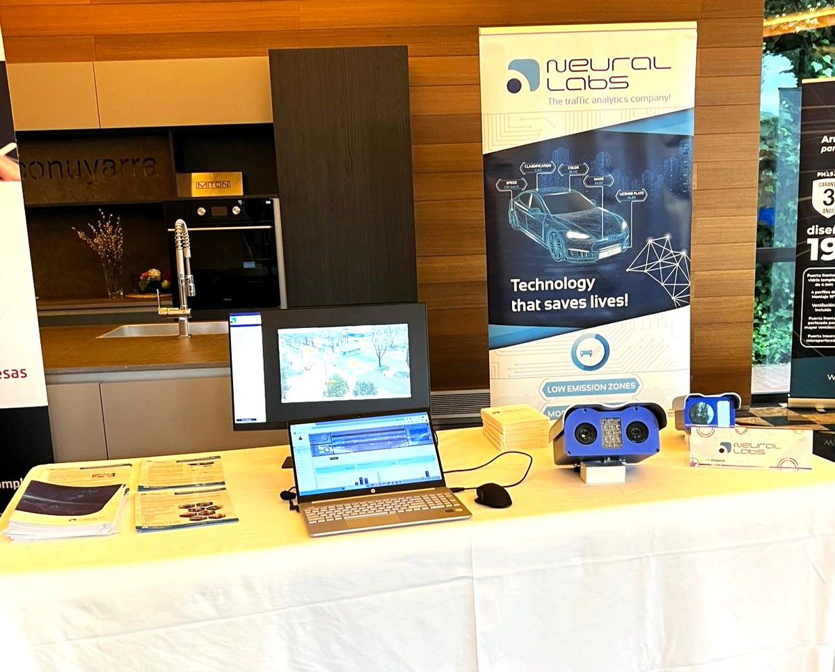 neurallabs's tweet image. Hoy nuestro equipo comercial, encabezado por Ricard Montserrat y Raul Somolinos ha viajado hasta #Logroño 🙌 para ser parte del #Tech2Tech organizado por nuestros amigos de Masscomm. 😉