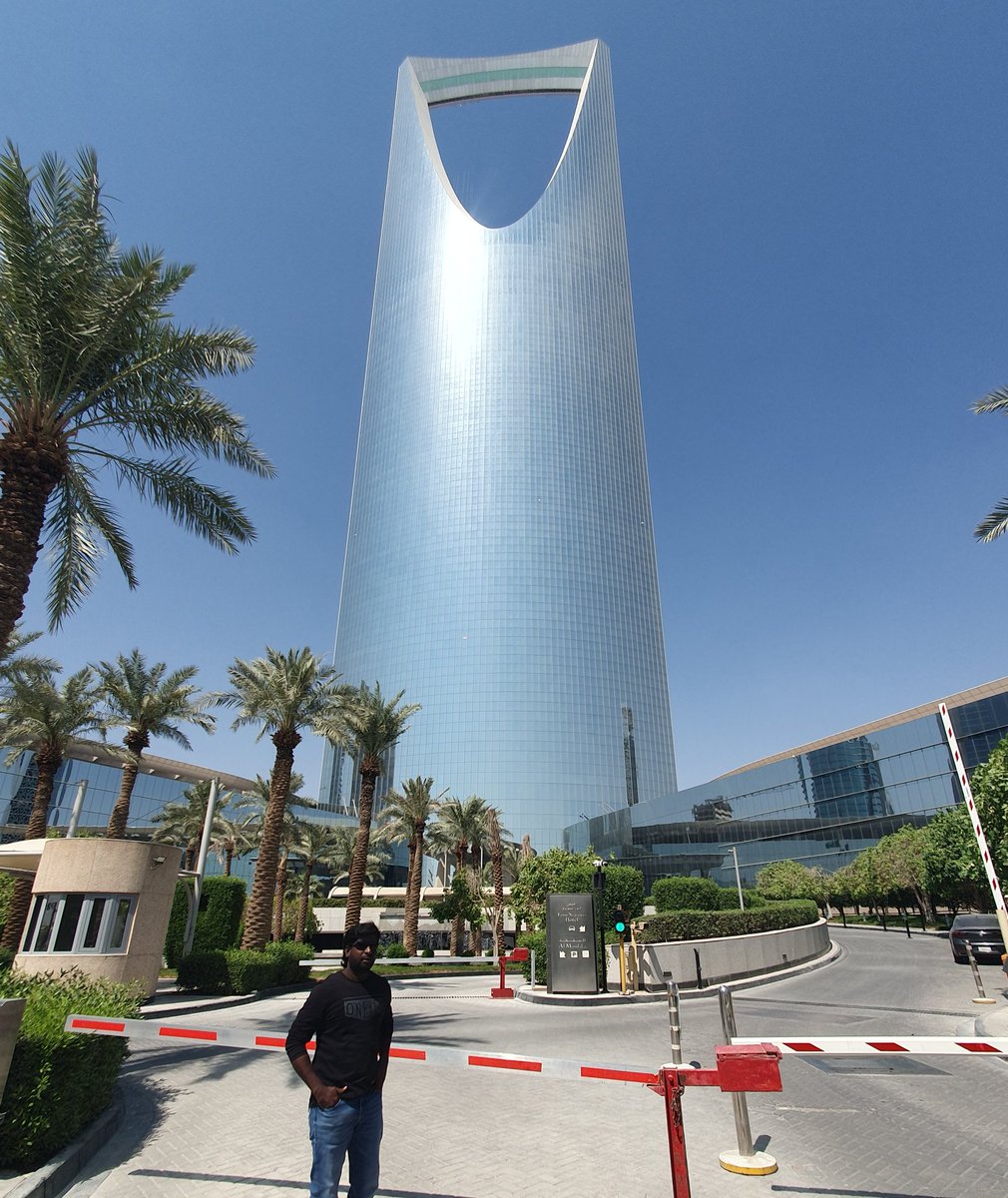 erbabu08's tweet photo. Heading Back to Qatar from Saudi🚘
#Saudi_Memories
#Long_drive https://t.co/kZFN9TULK3