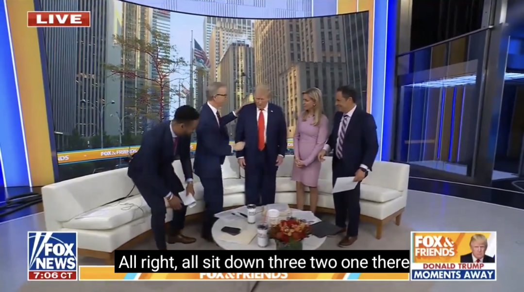 nygbcben's tweet photo. I know this is a stupid thing to get hung up on but Trump is listed as 6'3 and Doocy is allegedly 6'1 the math is not mathing and that seems like such an obvious lie that is metaphor for all of it, live from Fox &amp; Friends. He looks tiny! https://t.co/Z5fy38syi5