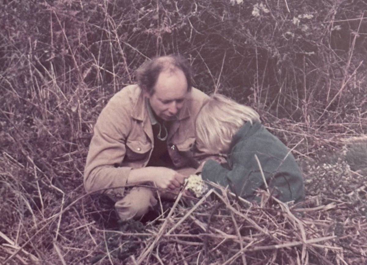 thaliaeley's tweet image. My wonderful father passed away peacefully this morning. He always made me feel so loved and as if I could do anything I wanted to. I’m gutted he’s gone.