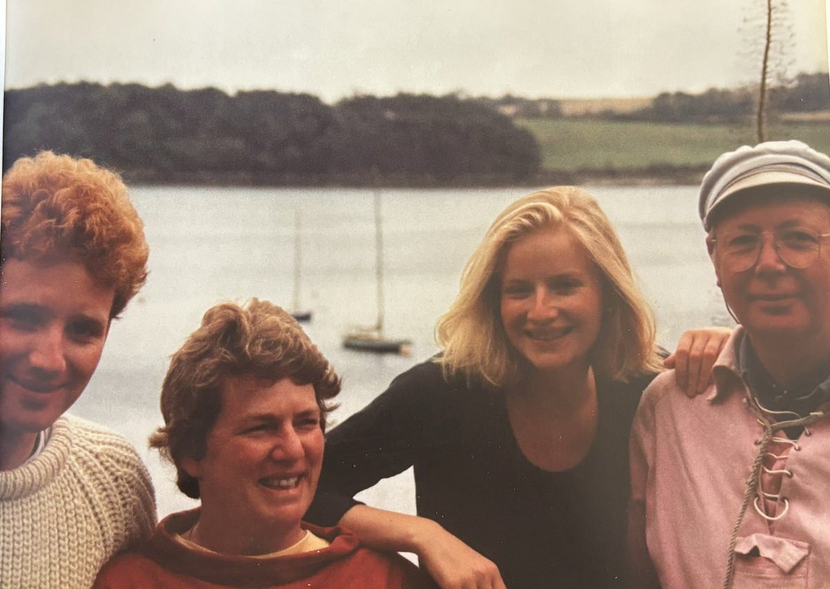 thaliaeley's tweet image. My wonderful father passed away peacefully this morning. He always made me feel so loved and as if I could do anything I wanted to. I’m gutted he’s gone.