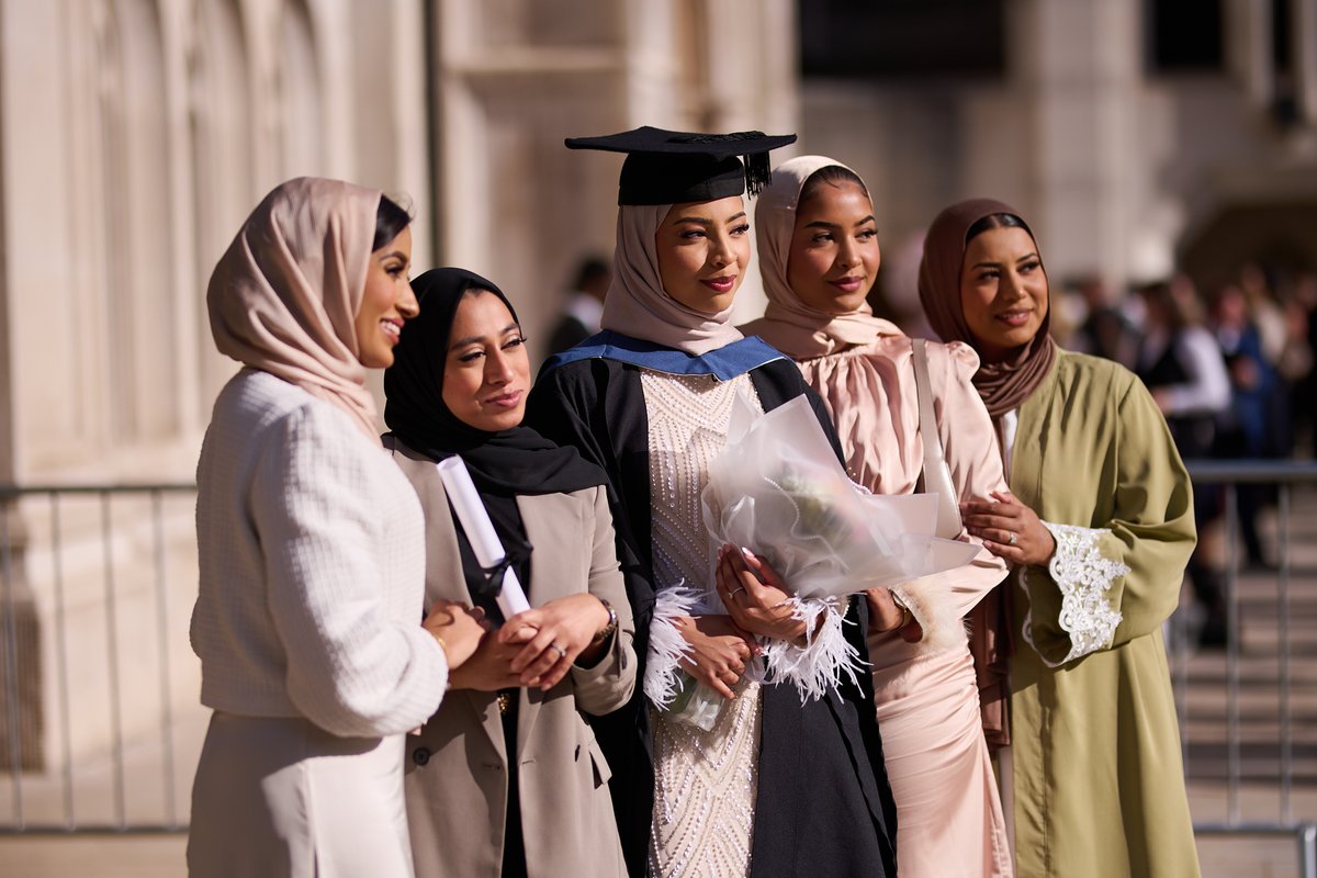 StudyLIBF's tweet image. That’s a wrap on Graduation 2024! A huge congratulations to all our incredible graduates — we&apos;re so proud of your dedication and achievements! We can’t wait to see where your journeys take you next.

Don’t forget to tag us in your graduation pictures so we can celebrate with you…