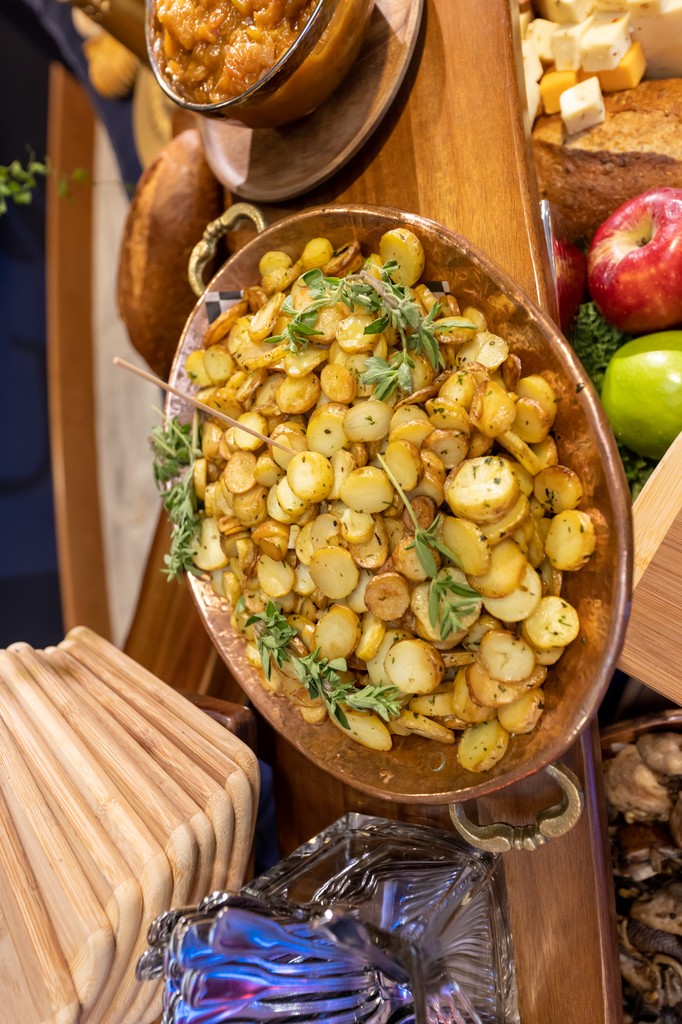 Fall is in full swing this October, and we’re bringing the season to your table with our Green Bean &amp; Smoked Pumpkin Salad and Roasted Root Vegetables.
.⁠
.⁠
.⁠
#DesignCuisineEvents #DC #WashingtonDC #dcweddingplanners #dcweddings #dcbrides #dcfoodie #weddingcatering