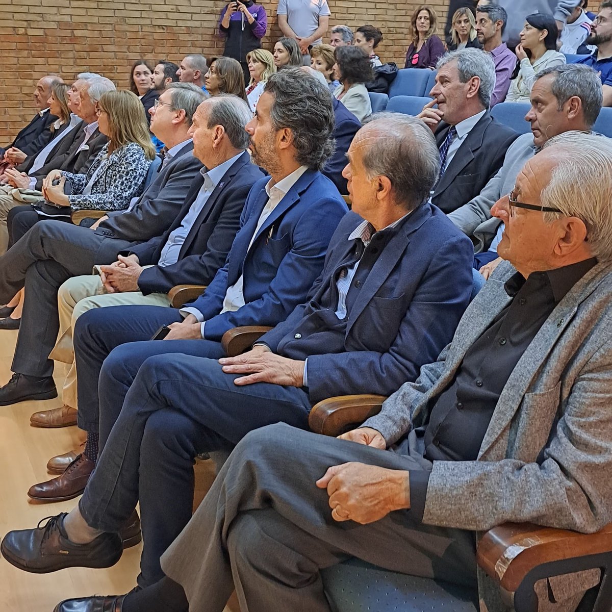 UMazaOficial's tweet photo. 📅2º Webinar RADU: La investigación en Educación Superior

Este 17 de octubre presenciamos un nuevo Webinar RADU, en el marco de las Jornadas de Investigación. Contamos con la disertación del Dr. Juan Carlos Mena, presidente del Consejo de Rectores de Universidades Privadas. https://t.co/AOvoxVWEYX