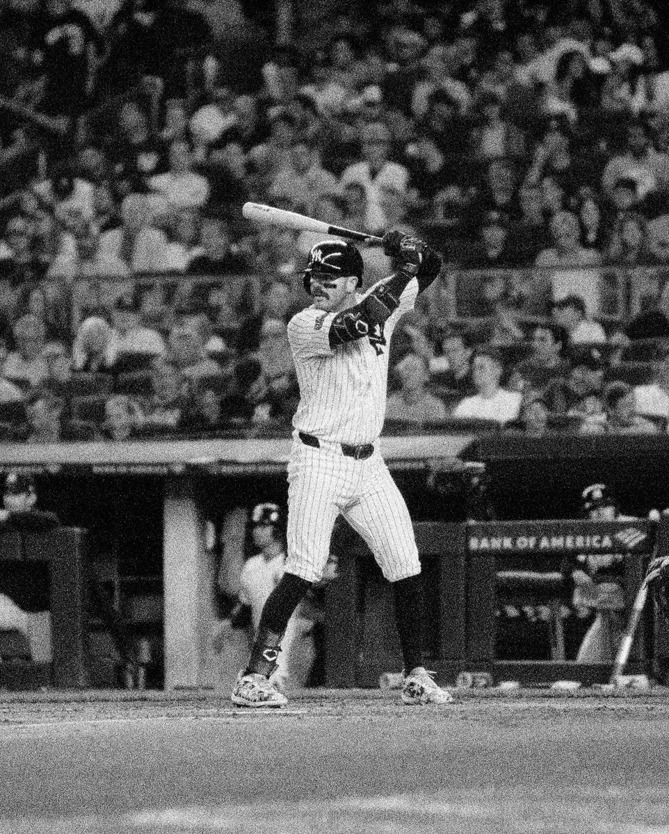 TappedEnt's tweet image. Never miss out on the chance to see the NY Yankees, especially when you have the perfect transportation option. 😉