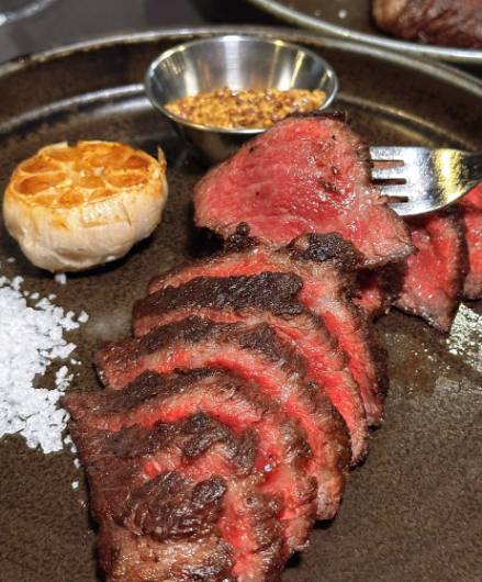 Dahliamjha's tweet photo. A charcoal steak house https://t.co/LUDz5YhHfH