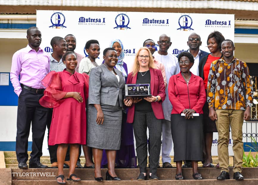 MuteesaIRoyal's tweet photo. We held a collaborative research workshop that was conducted by Prof. Angel Ford from University of Albany, USA.
Research is the pivot around which Academia is built. https://t.co/T1s7cYDVBb