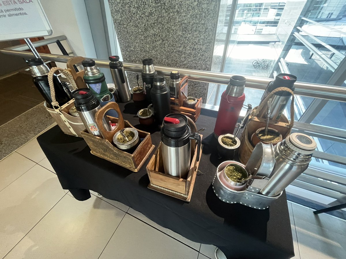 SBBM: Sociedad de Buenos Besuqueadores de Mate #SBBM2024
<a href="/uysbbm/">SBBM</a>