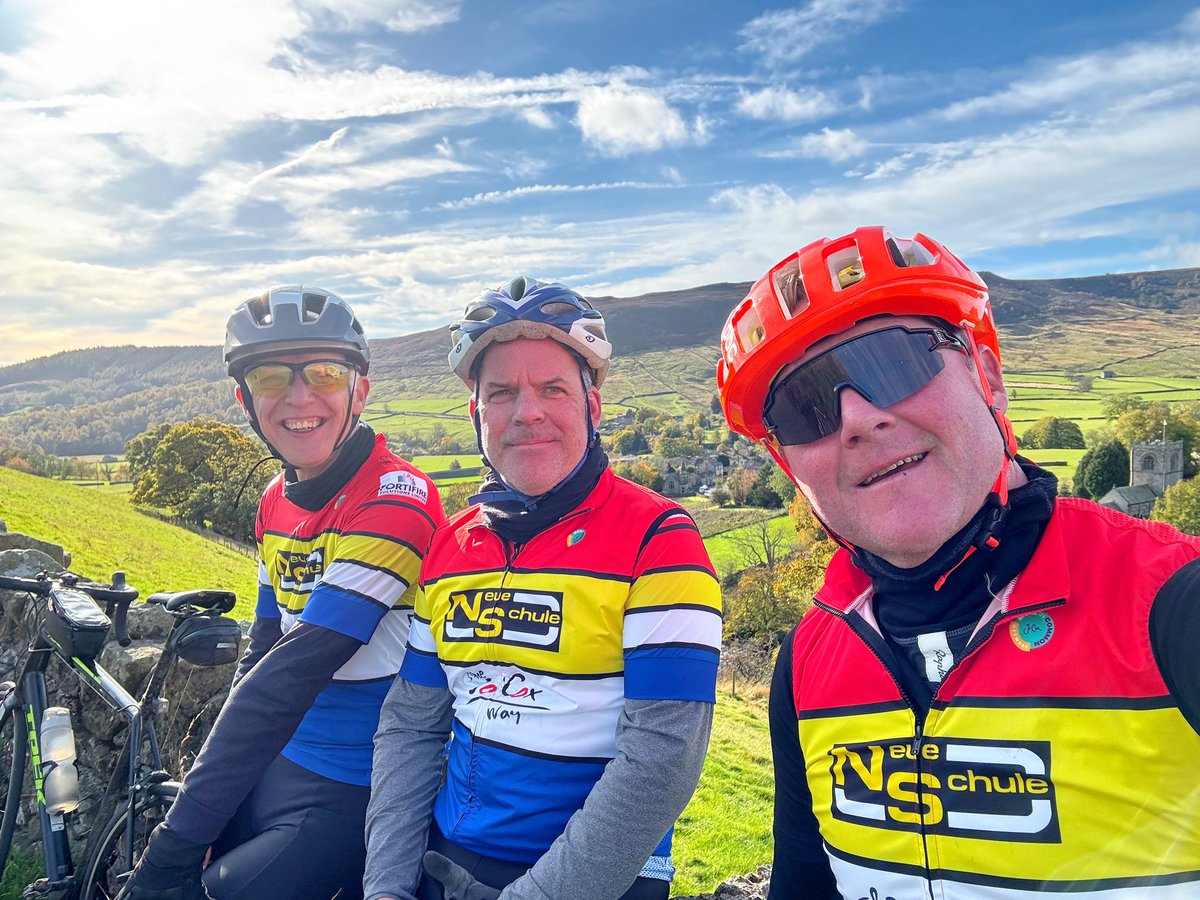 Foxpics1's tweet photo. Proper reet neece pootle into t’Dales with Tim and Simon. https://t.co/KERcN7nnOO