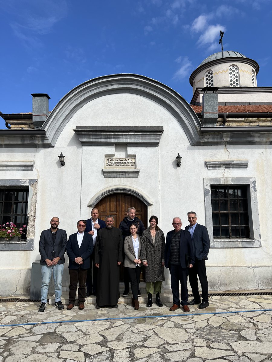 KIPREDofficial's tweet photo. Today, we met in a very productive meeting with Archpriest Arsić as part of the ‘Multi-Ethnic Caravan for Peace and Cohabitation’ at Saint Nicholas Church in Pristina.
#CaravanPeaceCohabitation #MultiethnicKosovo #KIPRED #NGOAKTIV #KFOS https://t.co/5dSl5ED2tr
