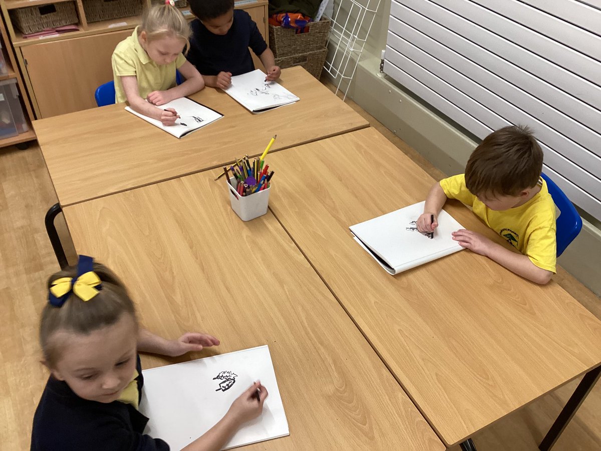 Mrs_kirby29's tweet photo. Take a look at some of our fantastic autumn leaves 🍁 🍂 we used charcoal to sketch a variety of leaves. Didn’t we do a fabulous job!? @MissMcBride20 #pinehurstart @PinehurstP https://t.co/sG2qx6gavB