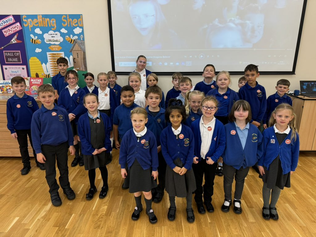 HolmeValleySch's tweet image. Last of the VIP guests for juice and biscuits with Mrs Stephenson this half term.

Well done everyone 👏🏽

#Reward #WellDone #GreatWork