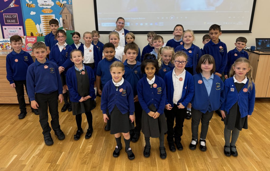 HolmeValleySch's tweet image. Last of the VIP guests for juice and biscuits with Mrs Stephenson this half term.

Well done everyone 👏🏽

#Reward #WellDone #GreatWork