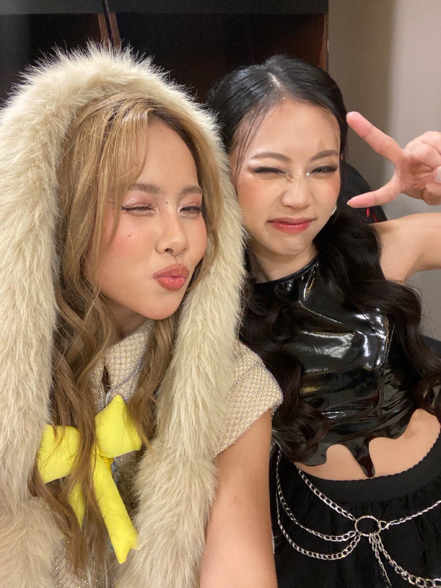 VienCorpuzPH's tweet photo. [🌼] YGigs • BillboardPH Mainstage

#YGIGVien with #KAIASophia 🌼🦊🫶🏻💚

YGIG FLY THRU BBPH
#YGIGatBBPHMainstage 
#YGIG @ygig_official
#BillboardPHMainstage
@biyenaaaa https://t.co/05EnG4LXuA