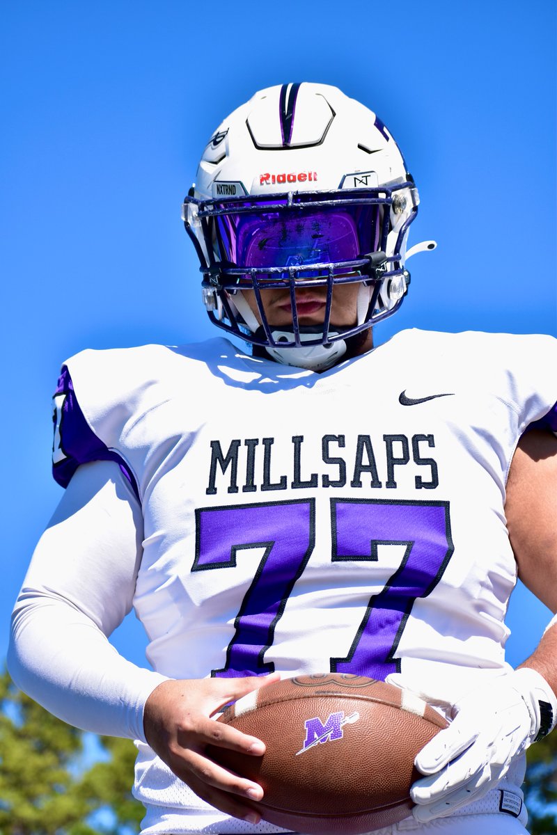 #GamedayFit for the business trip to Texas!

#ALLWHITE🥶| #FliptheM | #BigBoys