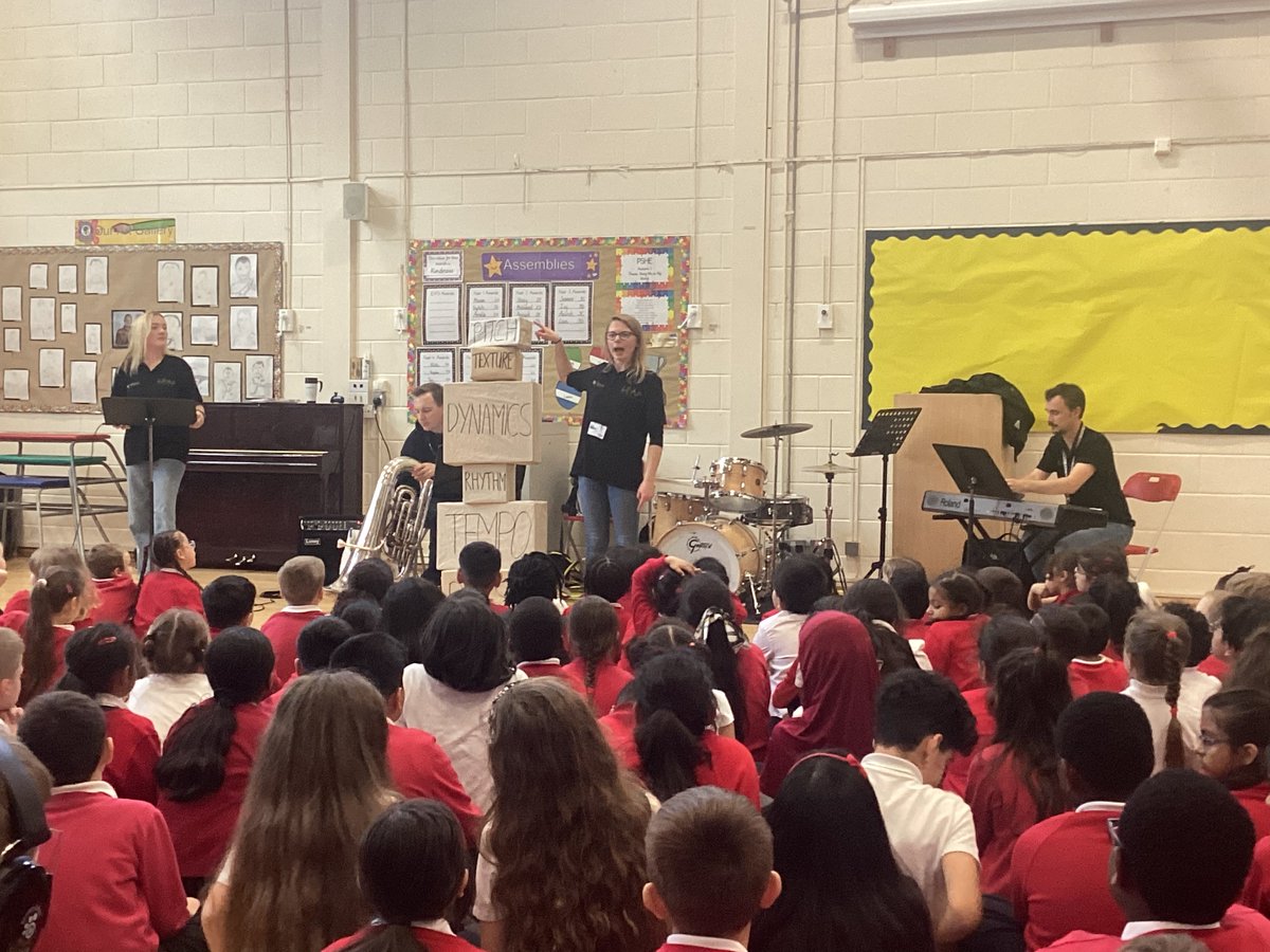 marsh_hill's tweet image. Today we welcome members of @RBCLearning who are sharing their music &amp;amp; voices with us and turning our children into musicians, singers &amp;amp; conductors. 🎶