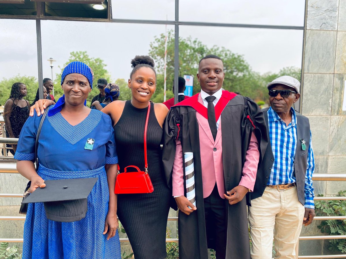 rushfordmk's tweet photo. Officially a Masters Degree Holder https://t.co/fWUES4rq8k