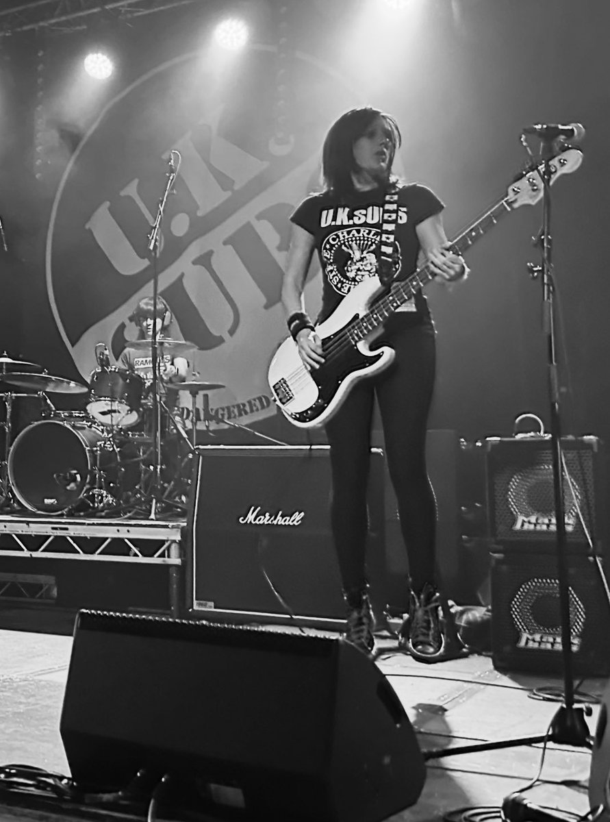 The Ramonas <a href="/VickySmithBass/">Victoria Smith</a> mysteriously levitating on stage in Cambridge last night