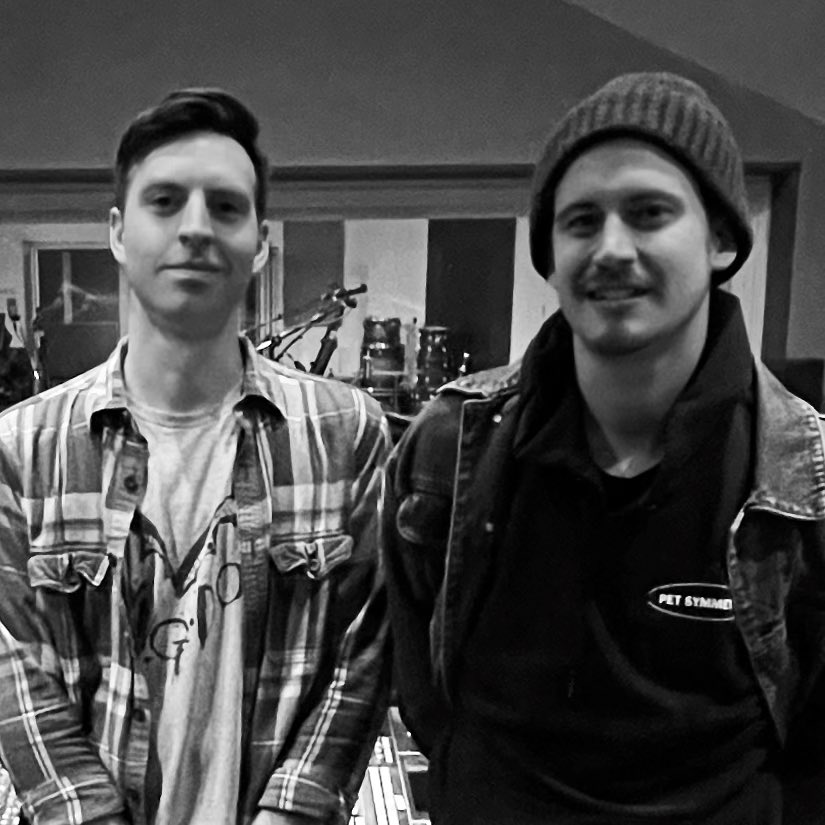 new song “Red” out now! 
unclesisaband.com