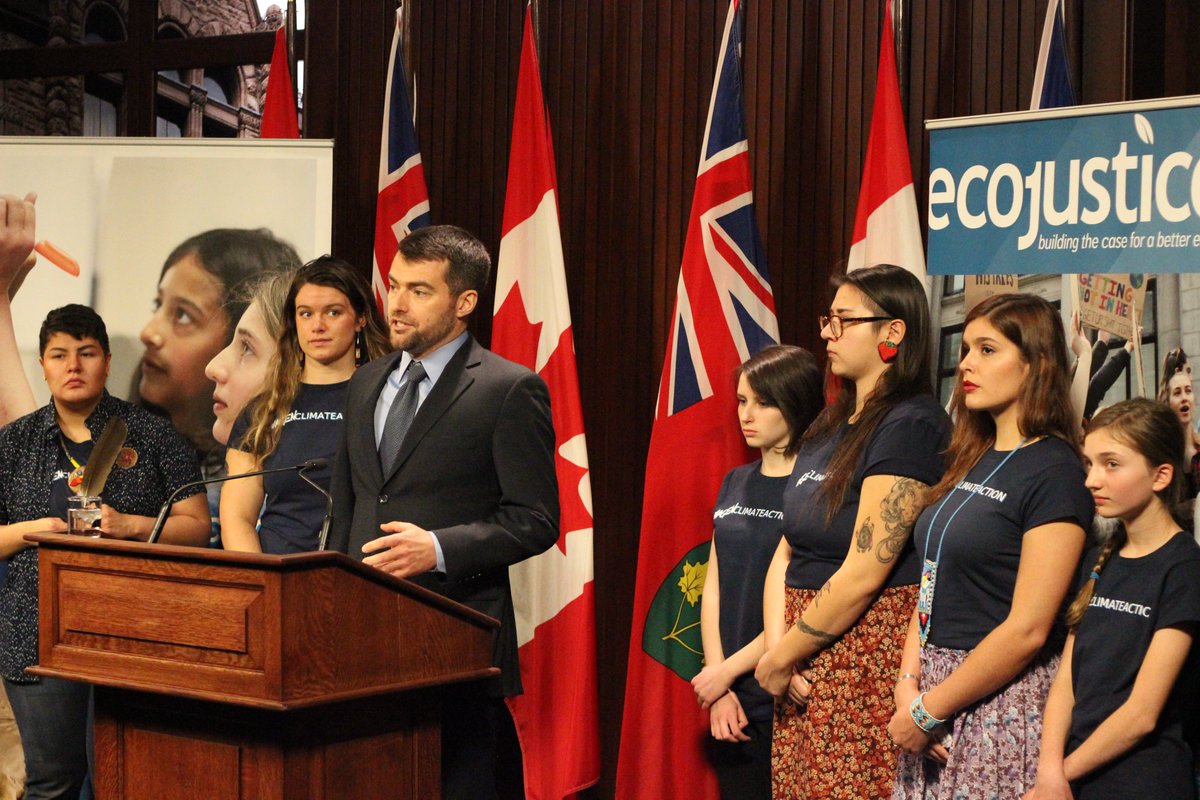 FoE_Canada's tweet photo. Congrats to 7 young Ontarians fighting for our future with #MathurVOntario! This victory means the climate Charter challenge against ON’s climate target rollbacks can continue. #GenClimateAction 

@ecojustice_ca:  https://t.co/eG651yCR07 

FOE Canada: https://t.co/xokqYYkTJL https://t.co/Spj3cOMcOa