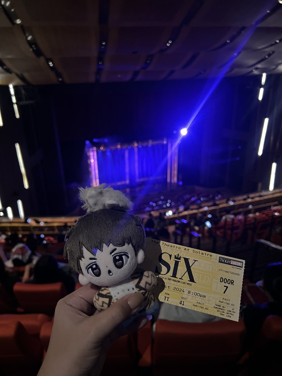 OHnlyYEOLS's tweet photo. Weβre TWO who watched SIX @BangshinImpact #SIXtheMusicalPH https://t.co/WzheoJM6Dp