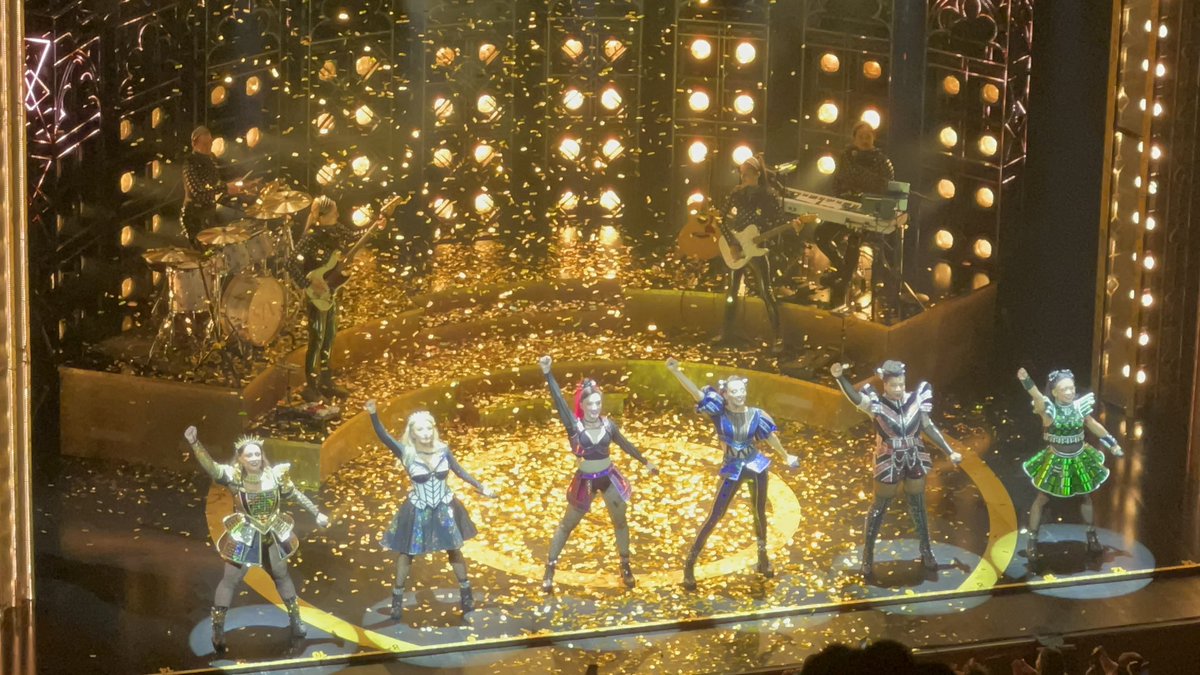 OHnlyYEOLS's tweet photo. Weβre TWO who watched SIX @BangshinImpact #SIXtheMusicalPH https://t.co/WzheoJM6Dp