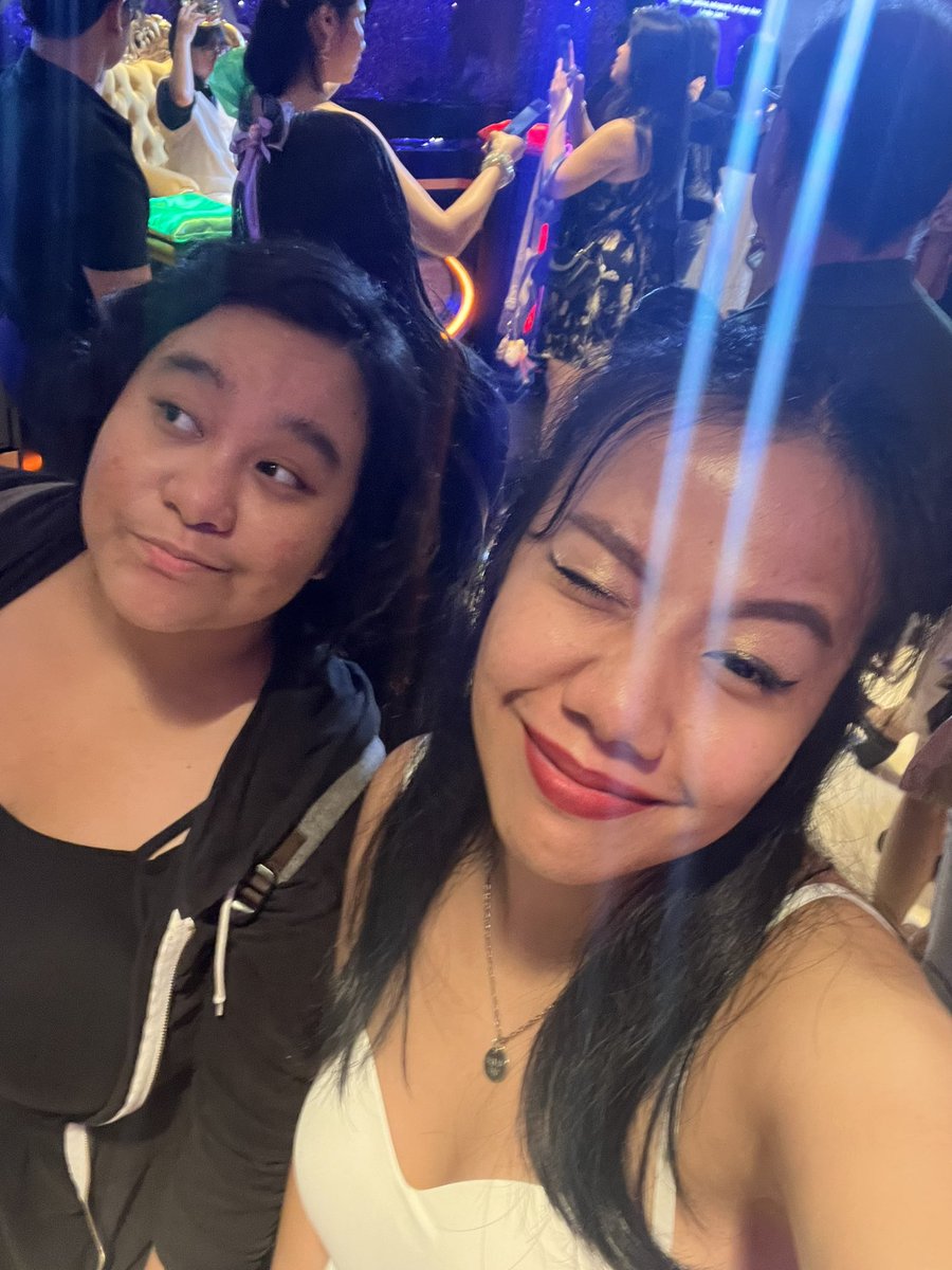 OHnlyYEOLS's tweet photo. Weβre TWO who watched SIX @BangshinImpact #SIXtheMusicalPH https://t.co/WzheoJM6Dp