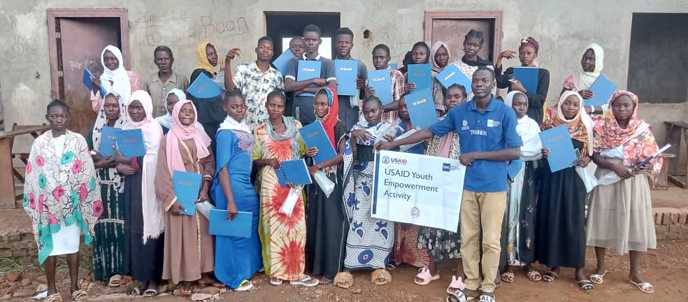 YEASouthSudan's tweet photo. Last week, we officially launched Year 3 classes across South Sudan! USAID Youth Empowerment Activity aims to enhance functional literacy, numeracy, entrepreneurship, and livelihood skills for 25,000 South Sudanese youth (ages 15 to 29) across 14 counties. https://t.co/UUOcWWiDE0