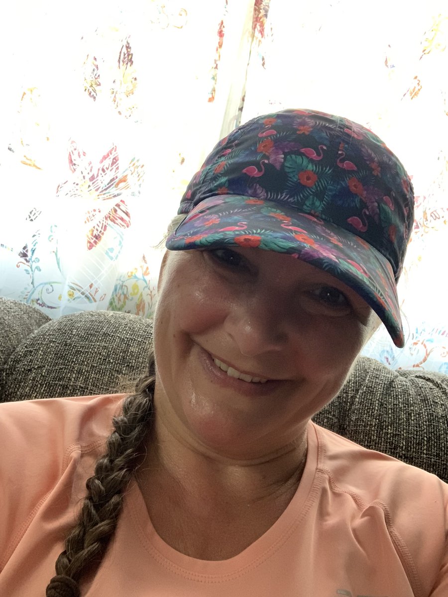 kle052789's tweet image. It was a struggle this morning, but I gave myself permission to walk some and enjoy the process. It was beautiful out there! #strugglebus #seenonmyrun #fallrunning #runlansing #runmichigan #optoutside #becauseican