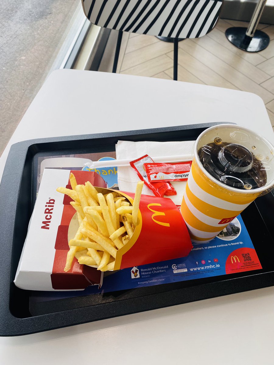 kreffus's tweet photo. ok @JesseCox and @crendor I've heard  about #McRib so many times on your podcast I'm gonna try it for the first time to see what the hype's all about https://t.co/SCrtwWKIei