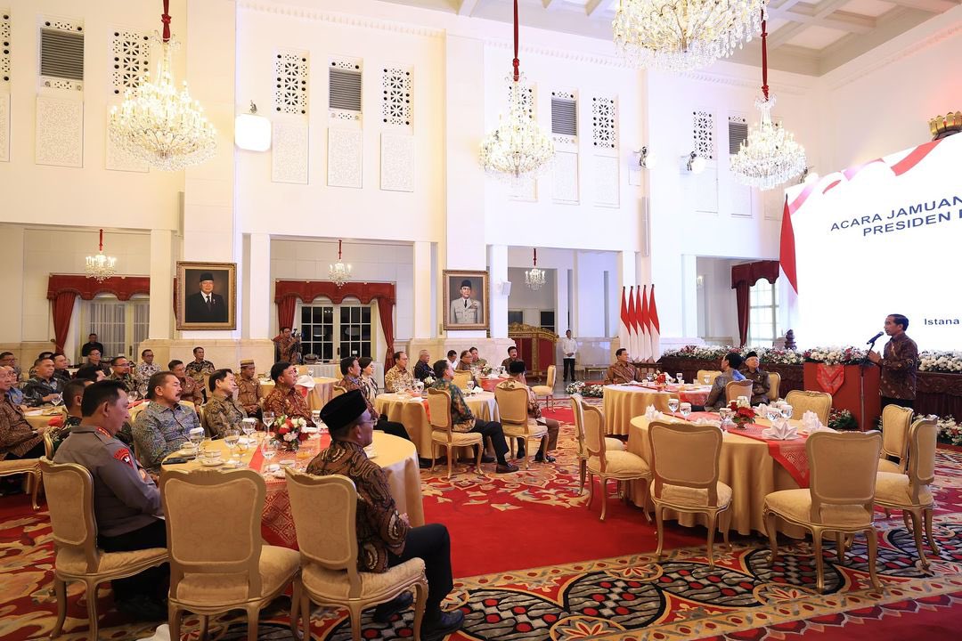 Makan siang bersama Presiden Republik Indonesia <a href="/jokowi/">Joko Widodo</a> bersama seluruh jajaran Kabinet Indonesia Maju, Istana Negara.