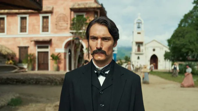 UniversoAlex's tweet photo. Nuevas imágenes de la adaptación a serie de '100 AÑOS DE SOLEDAD'

Se estrenará en Netflix el 11 de diciembre