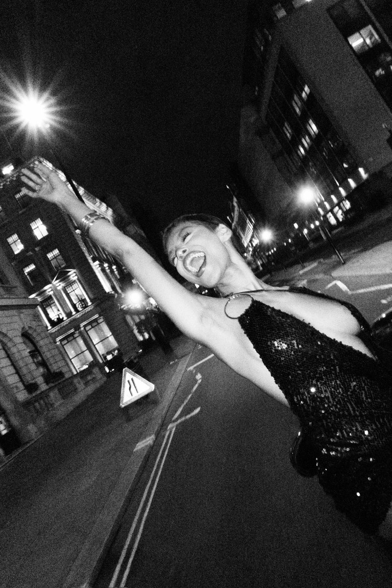 L A V A U D tweet media