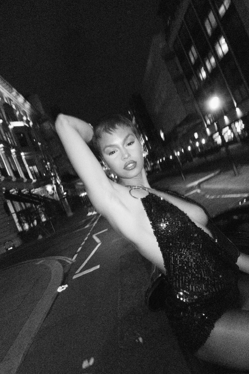 L A V A U D tweet media